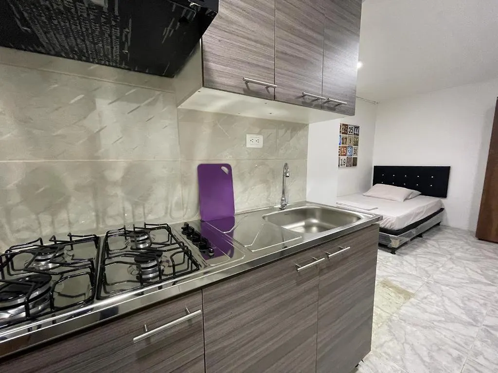 メデジンAcogedor Apartamento En Ubicacion Centralアパートメント 0*, メデジン コロンビア